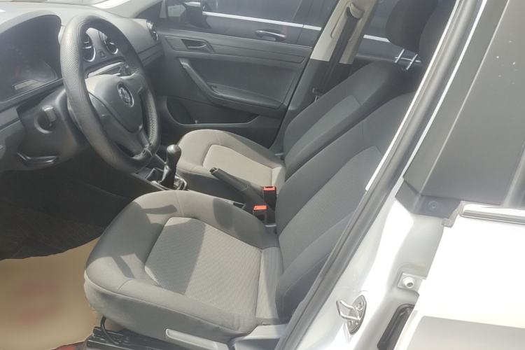 Used Volkswagen Jetta 2017 1.5L Manual Fashion Edition Left Front Seat
