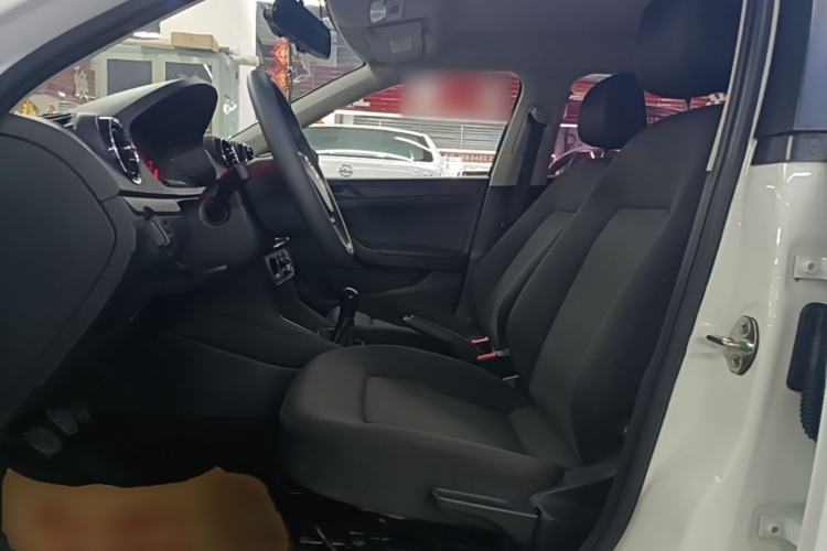 Used Volkswagen Jetta 2017 1.4L Manual Fashion Edition Left Front Seat