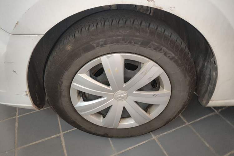 Used Volkswagen Jetta 2017 1.5L Manual Fashion Edition Left Front Wheel Hub
