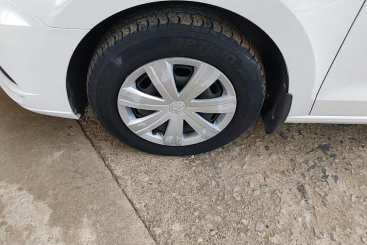 Used Volkswagen Jetta 2017 1.5L Manual Fashion Edition Left Front Wheel Hub