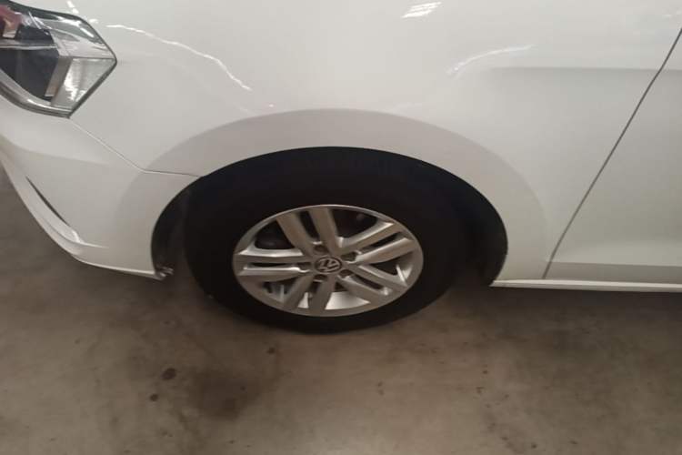 Used Volkswagen Jetta 2017 1.5L Automatic Fashion Model Left Front Wheel Hub