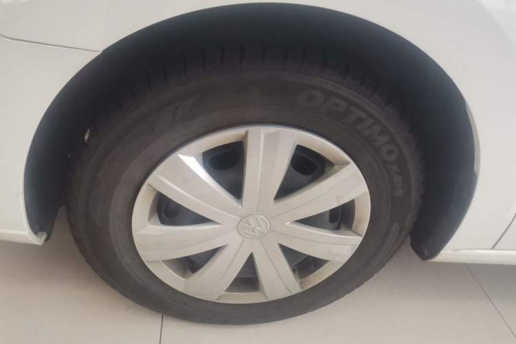 Used Volkswagen Jetta 2017 1.5L Manual Fashion Edition Left Front Wheel Hub
