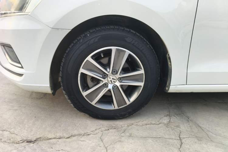 Used Volkswagen Jetta 2017 1.5L Manual Fashion Edition Left Front Wheel Hub