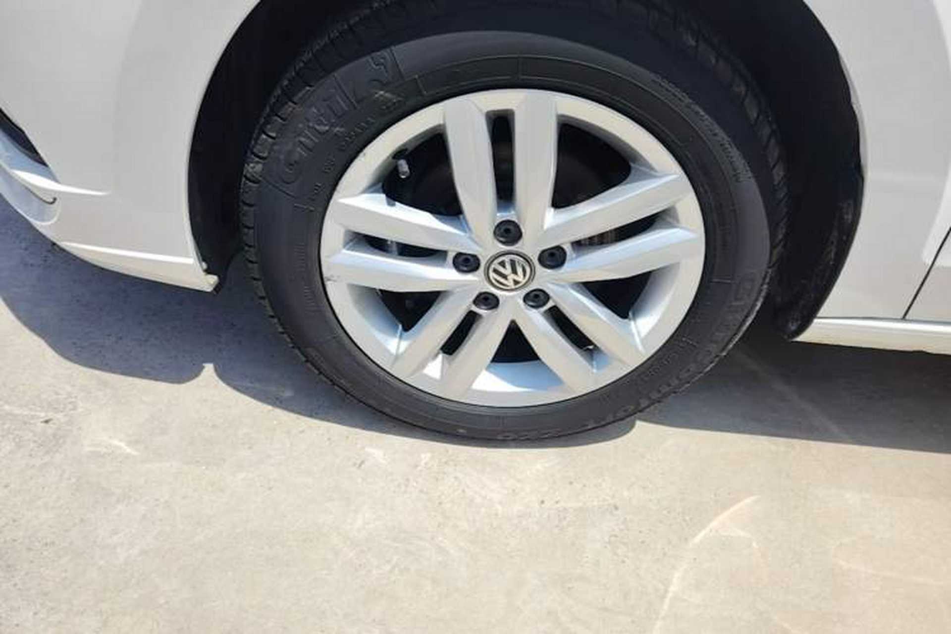 Used Volkswagen Jetta 2017 1.5L Automatic Comfort Model Left Front Wheel Hub