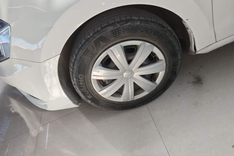 Used Volkswagen Jetta 2017 1.5L Manual Fashion Edition Left Front Wheel Hub