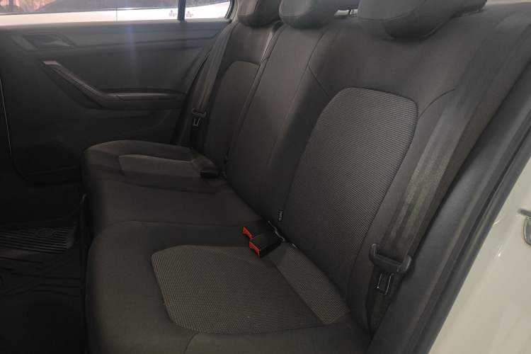 Used Volkswagen Jetta 2017 1.5L Automatic Fashion Model Left Rear Seat
