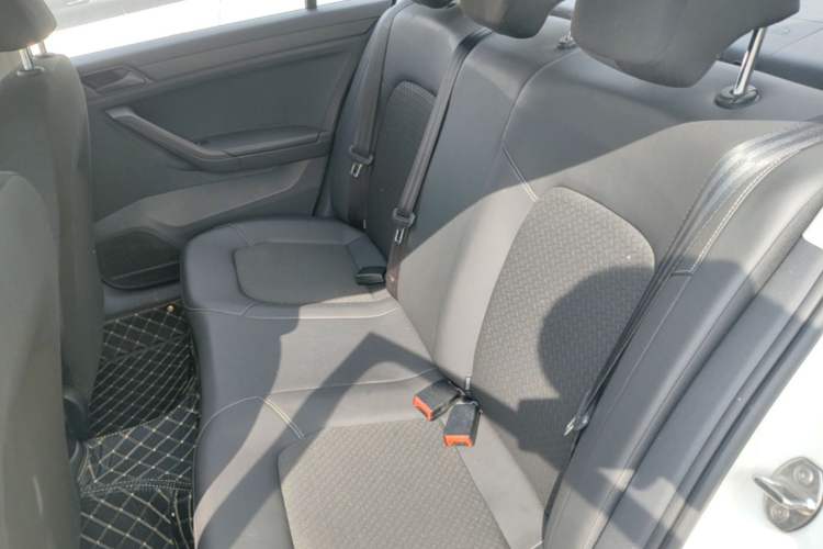 Used Volkswagen Jetta 2017 1.5L Automatic Fashion Model Left Rear Seat