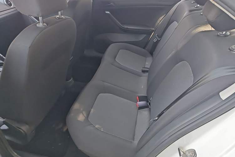 Used Volkswagen Jetta 2017 1.5L Automatic Fashion Model Left Rear Seat