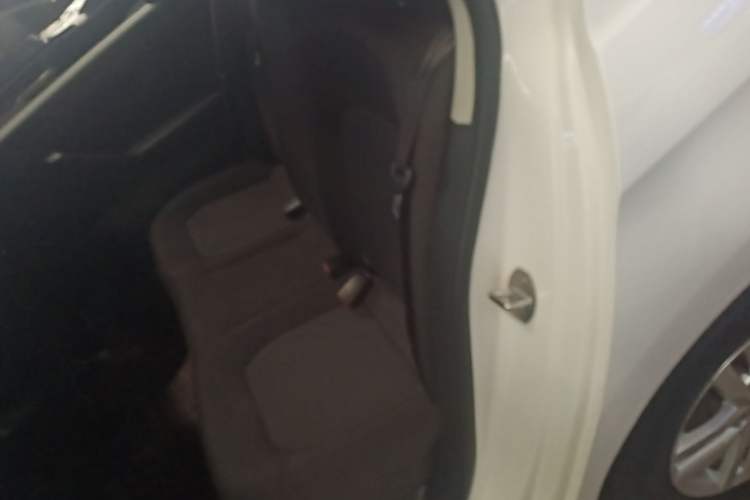 Used Volkswagen Jetta 2017 1.5L Automatic Fashion Model Left Rear Seat