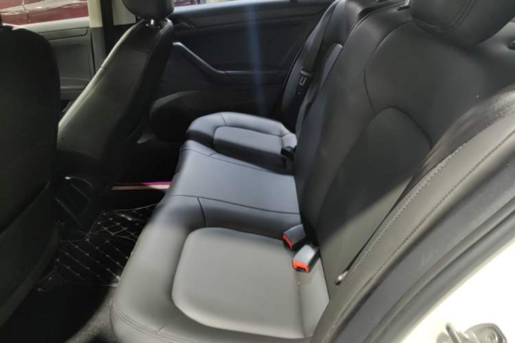 Used Volkswagen Jetta 2017 1.5L Automatic Fashion Model Left Rear Seat
