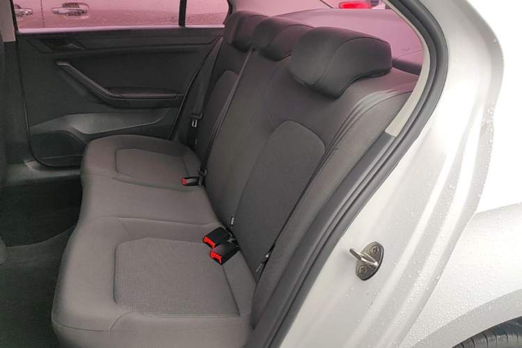 Used Volkswagen Jetta 2017 1.5L Automatic Fashion Model Left Rear Seat