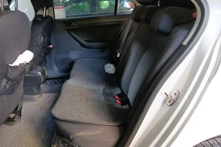 Used Volkswagen Jetta 2017 1.5L Automatic Fashion Model Left Rear Seat