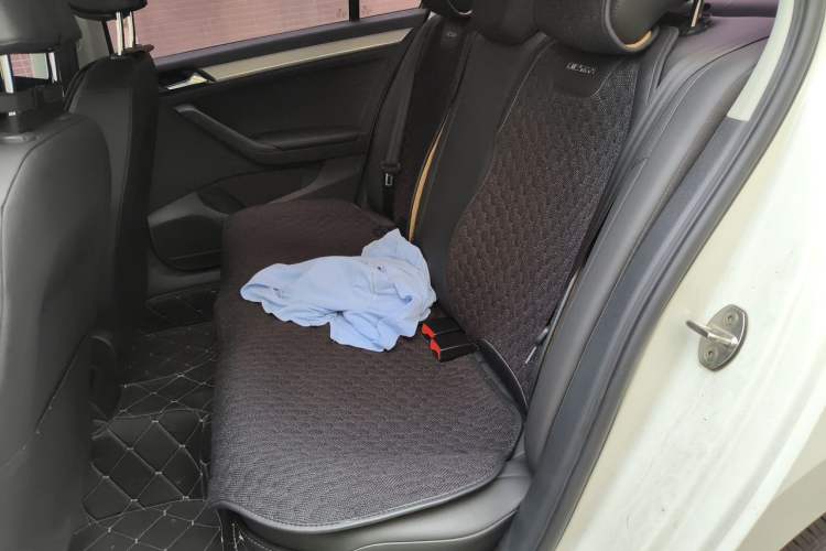 Used Volkswagen Jetta 2017 1.5L Automatic Comfort Model Left Rear Seat