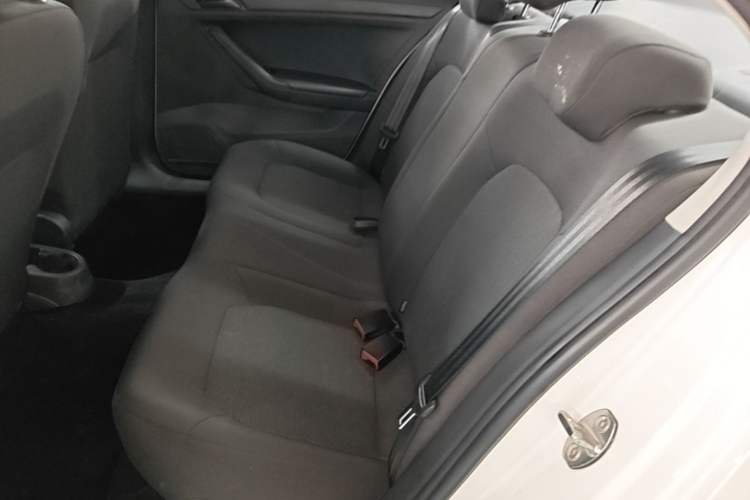 Used Volkswagen Jetta 2017 1.5L Automatic Fashion Model Left Rear Seat