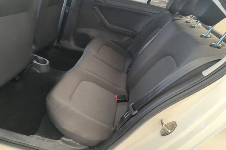 Used Volkswagen Jetta 2017 1.5L Automatic Fashion Model Left Rear Seat