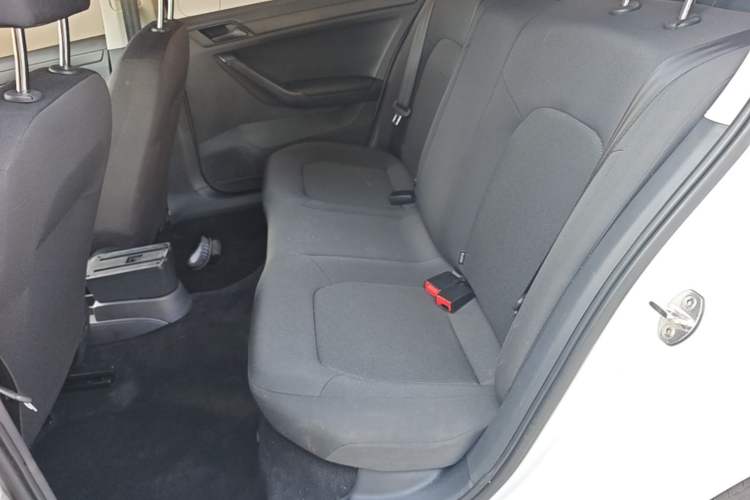 Used Volkswagen Jetta 2017 1.4L Manual Fashion Edition Left Rear Seat