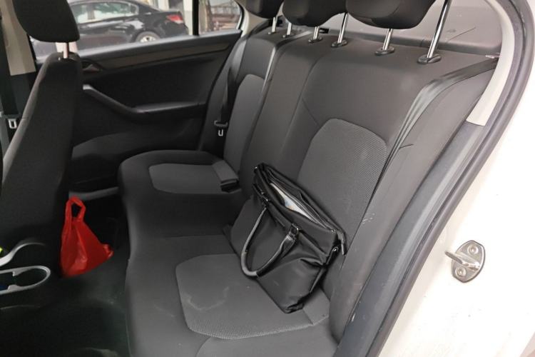 Used Volkswagen Jetta 2017 1.5L Automatic Fashion Model Left Rear Seat