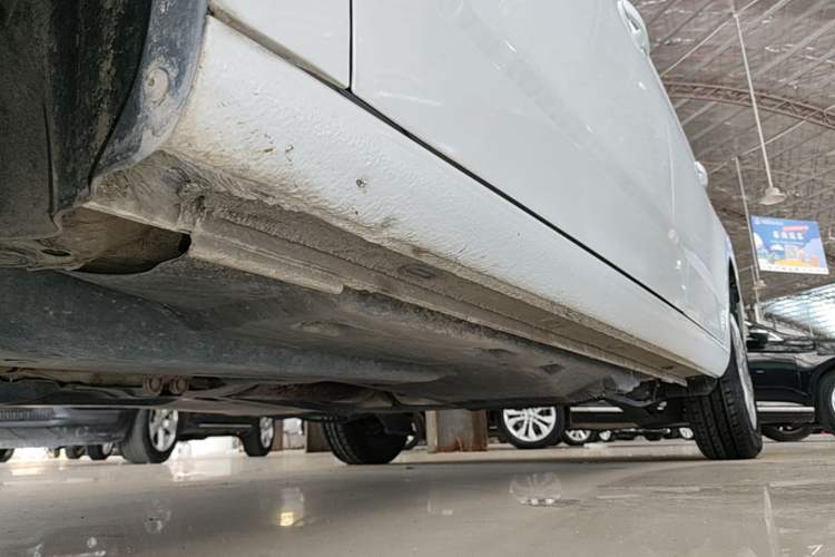 Used Volkswagen Jetta 2017 1.4L Manual Fashion Edition Left Side Sill