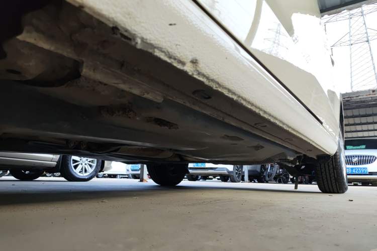 Used Volkswagen Jetta 2017 1.5L Manual Fashion Edition Left Side Sill