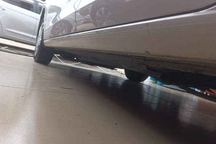 Used Volkswagen Jetta 2017 1.5L Automatic Fashion Model Left Side Sill