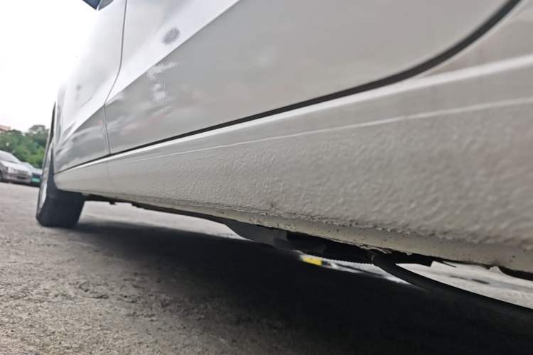 Used Volkswagen Jetta 2017 1.4L Manual Fashion Edition Left Side Sill