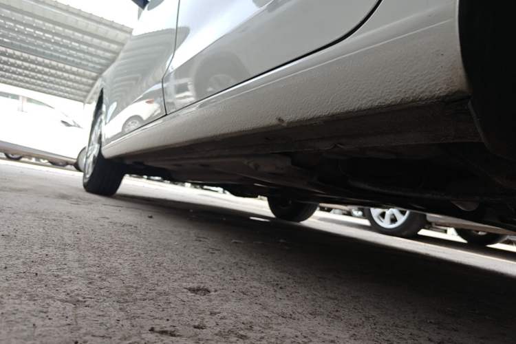 Used Volkswagen Jetta 2017 1.5L Manual Fashion Edition Left Side Sill