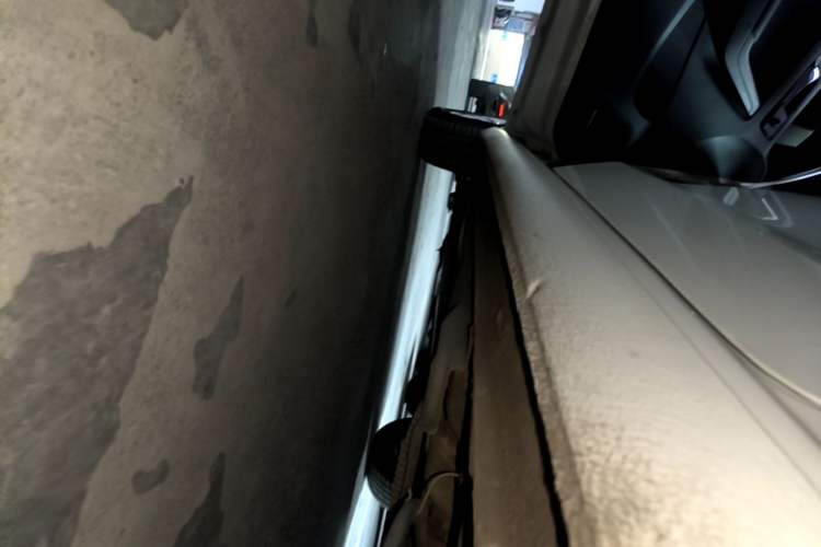 Used Volkswagen Jetta 2017 1.5L Manual Comfort Model Left Side Sill