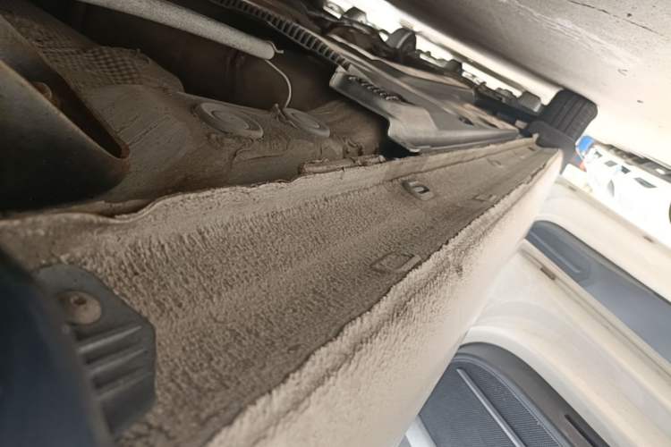 Used Volkswagen Jetta 2017 1.5L Manual Fashion Edition Left Side Sill