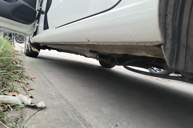 Used Volkswagen Jetta 2017 1.5L Manual Fashion Edition Left Side Sill