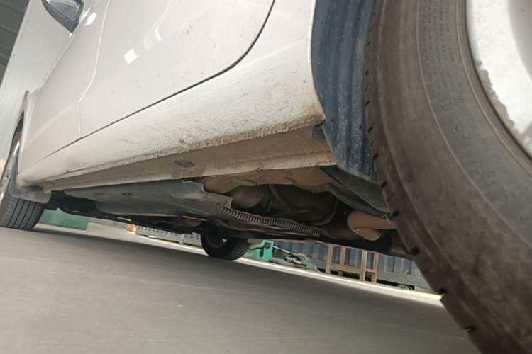 Used Volkswagen Jetta 2017 1.5L Manual Comfort Model Left Side Sill