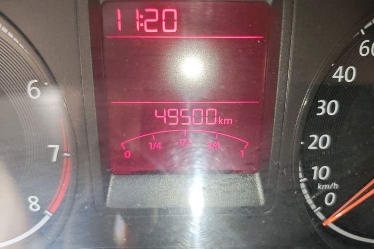 Used Volkswagen Jetta 2017 1.5L Automatic Fashion Model Odometer Close Up
