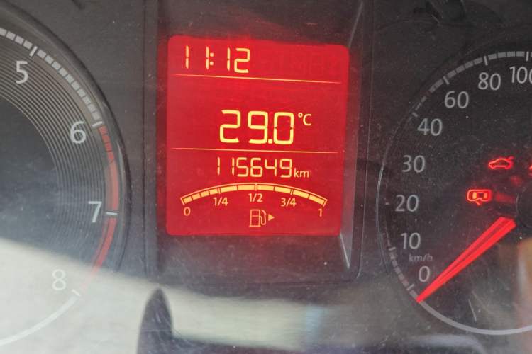 Used Volkswagen Jetta 2017 1.4L Manual Fashion Edition Odometer Close Up