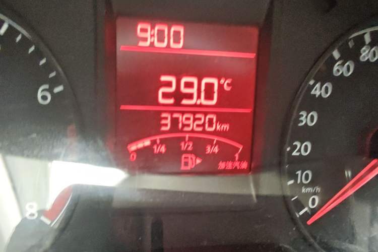 Used Volkswagen Jetta 2017 1.4L Manual Fashion Edition Odometer Close Up
