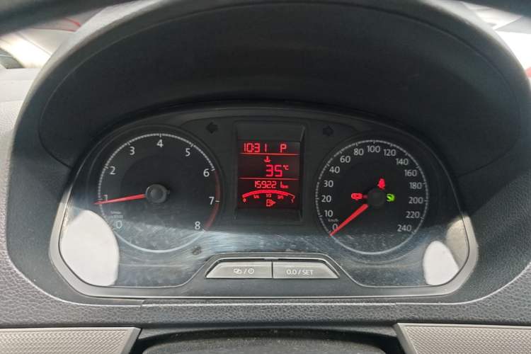 Used Volkswagen Jetta 2017 1.5L Automatic Comfort Model Odometer Close Up