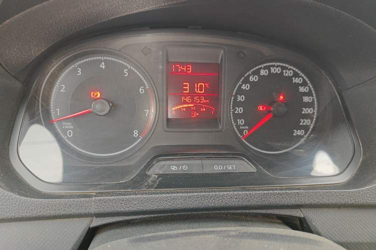 Used Volkswagen Jetta 2017 1.4L Manual Fashion Edition Odometer Close Up