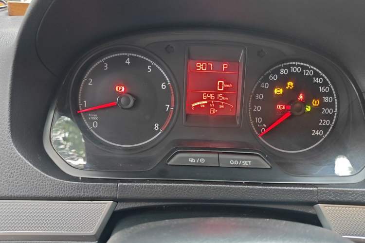 Used Volkswagen Jetta 2017 1.5L Automatic Comfort Model Odometer Close Up