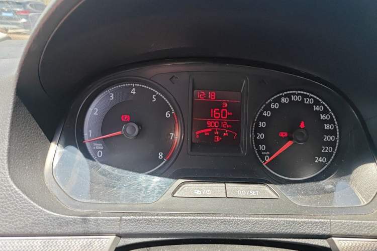 Used Volkswagen Jetta 2017 1.5L Manual Comfort Model Odometer Close Up