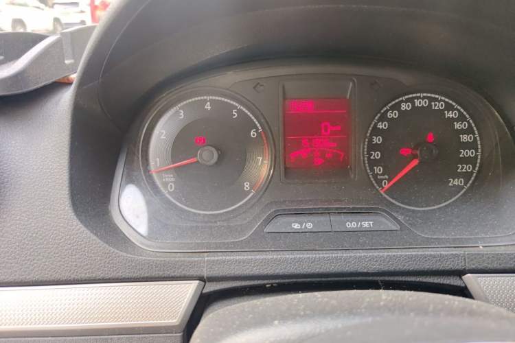 Used Volkswagen Jetta 2017 1.5L Manual Comfort Model Odometer Close Up