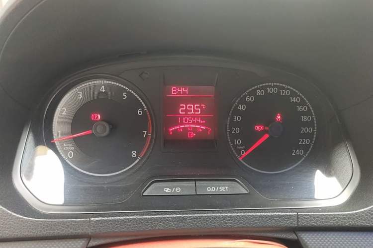 Used Volkswagen Jetta 2017 1.5L Manual Fashion Edition Odometer Close Up