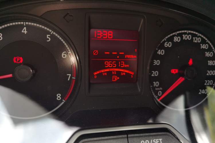 Used Volkswagen Jetta 2017 1.5L Manual Comfort Model Odometer Close Up
