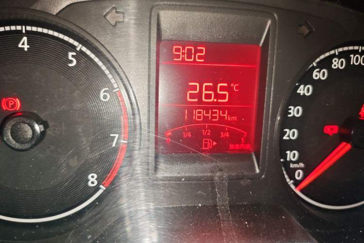 Used Volkswagen Jetta 2017 1.5L Manual Fashion Edition Odometer Close Up