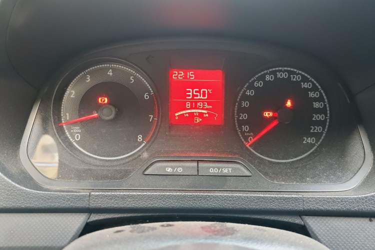 Used Volkswagen Jetta 2017 1.4L Manual Fashion Edition Odometer Close Up