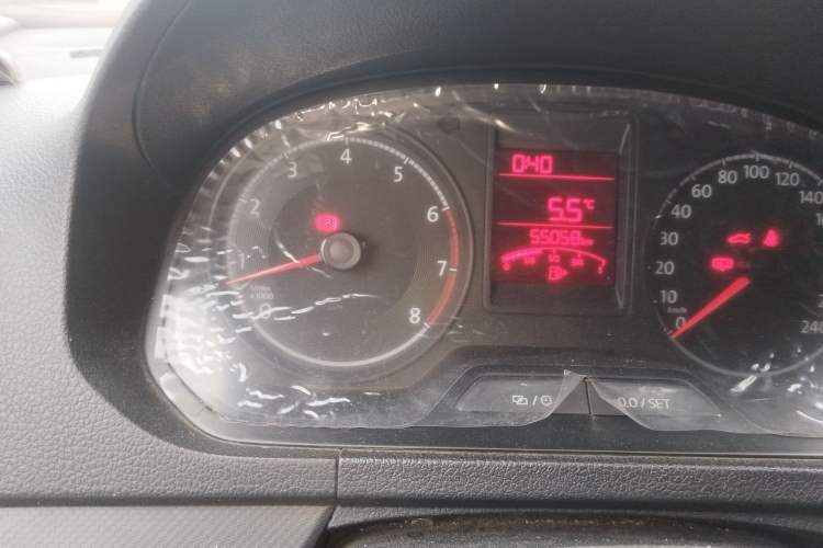 Used Volkswagen Jetta 2017 1.4L Manual Fashion Edition Odometer Close Up