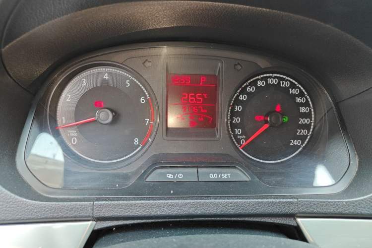 Used Volkswagen Jetta 2017 1.5L Automatic Fashion Model Odometer Close Up
