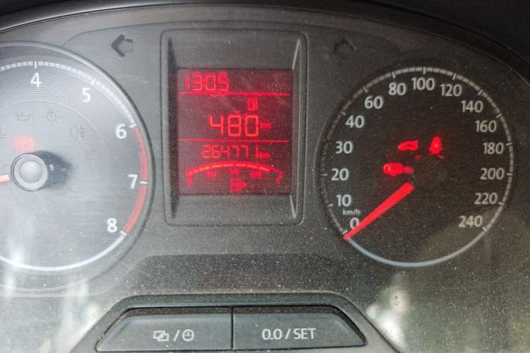 Used Volkswagen Jetta 2017 1.5L Manual Comfort Model Odometer Close Up