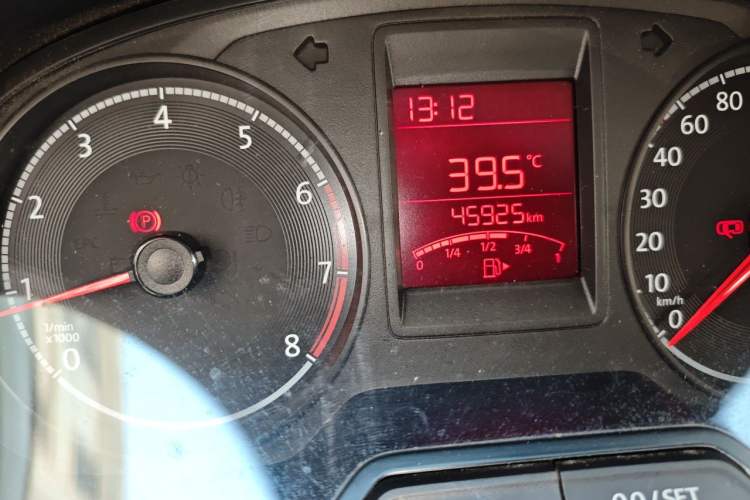 Used Volkswagen Jetta 2017 1.4L Manual Fashion Edition Odometer Close Up