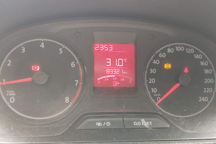 Used Volkswagen Jetta 2017 1.5L Manual Fashion Edition Odometer Close Up