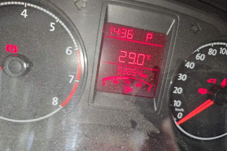 Used Volkswagen Jetta 2017 1.5L Automatic Fashion Model Odometer Close Up