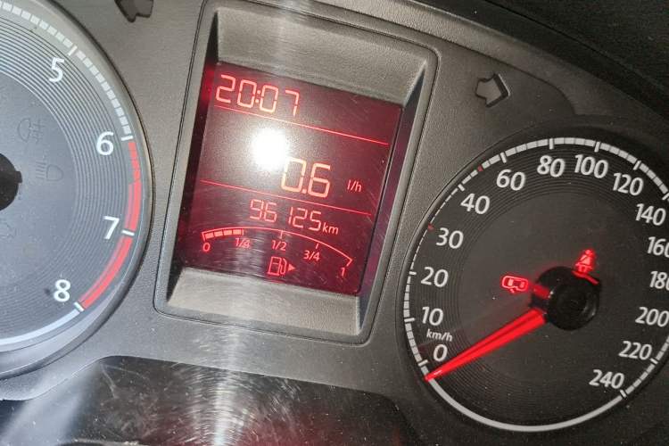 Used Volkswagen Jetta 2017 1.4L Manual Comfort Model Odometer Close Up