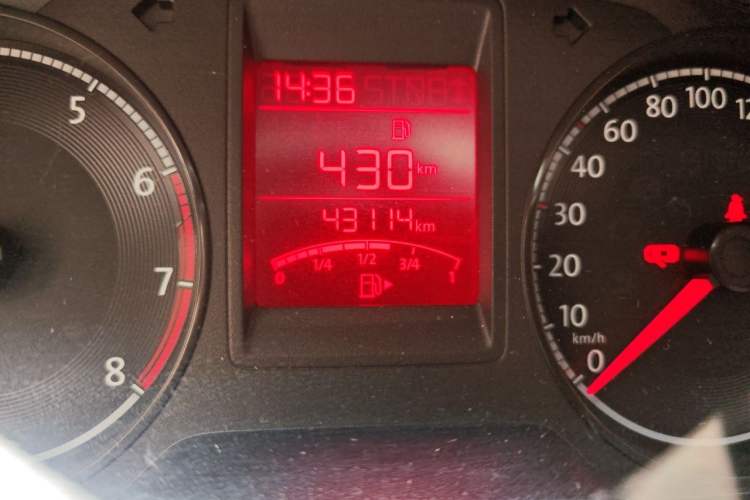 Used Volkswagen Jetta 2017 1.5L Manual Comfort Model Odometer Close Up